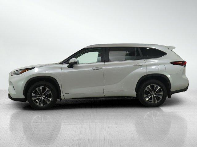 used 2024 Toyota Highlander Hybrid car, priced at $46,998
