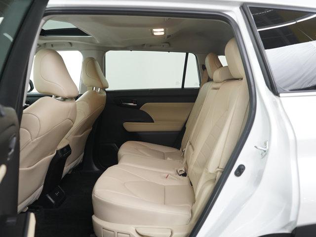used 2024 Toyota Highlander Hybrid car, priced at $46,998