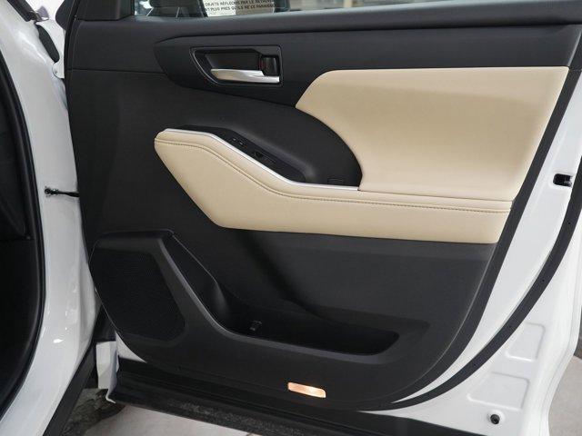 used 2024 Toyota Highlander Hybrid car, priced at $46,998