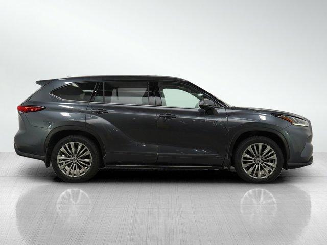 used 2020 Toyota Highlander Hybrid car, priced at $28,998