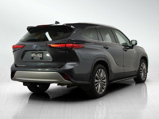 used 2020 Toyota Highlander Hybrid car, priced at $28,998