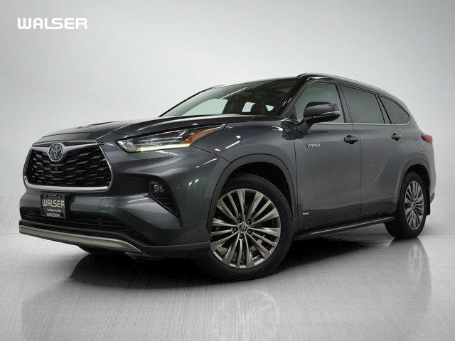 used 2020 Toyota Highlander Hybrid car, priced at $28,998