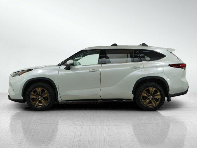 used 2022 Toyota Highlander Hybrid car, priced at $32,799