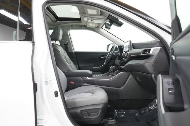 used 2022 Toyota Highlander Hybrid car, priced at $32,799
