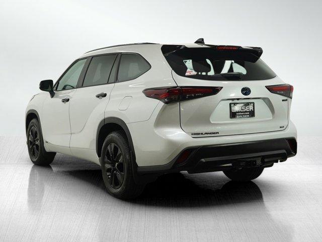 used 2024 Toyota Highlander Hybrid car, priced at $51,499