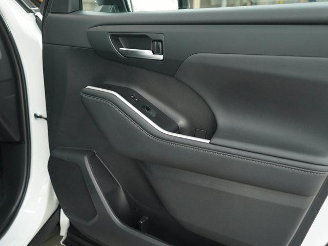 used 2024 Toyota Highlander Hybrid car, priced at $51,499