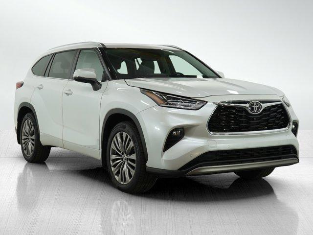 used 2022 Toyota Highlander car, priced at $38,998