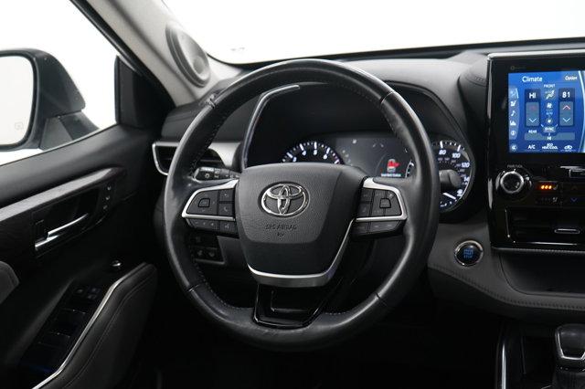 used 2022 Toyota Highlander car, priced at $38,998