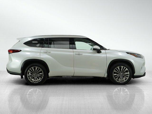 used 2022 Toyota Highlander car, priced at $38,998