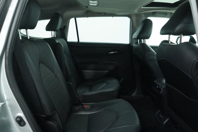 used 2021 Toyota Highlander car, priced at $31,998