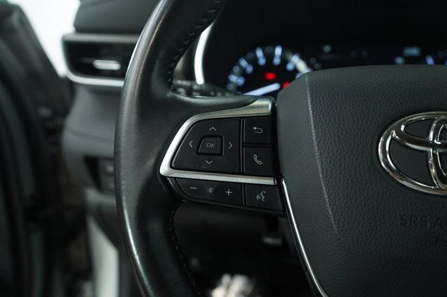 used 2021 Toyota Highlander car, priced at $31,998