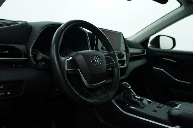 used 2023 Toyota Highlander Hybrid car, priced at $45,998