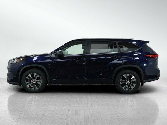 used 2023 Toyota Highlander Hybrid car, priced at $45,998