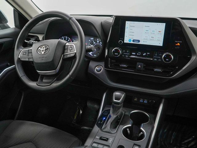 used 2024 Toyota Highlander car, priced at $33,399
