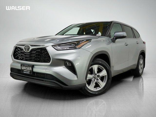 used 2024 Toyota Highlander car, priced at $38,299