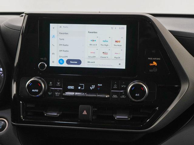 used 2024 Toyota Highlander car, priced at $33,399