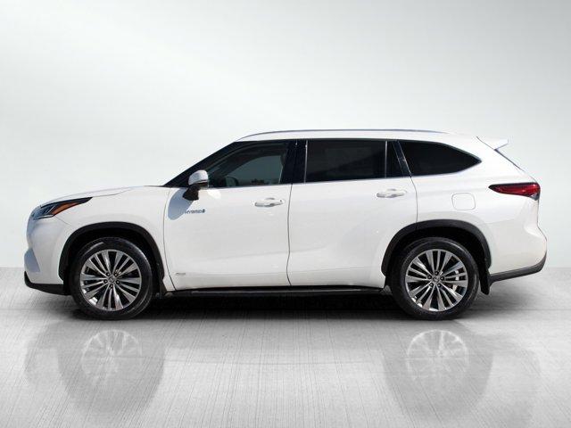 used 2021 Toyota Highlander Hybrid car, priced at $42,998