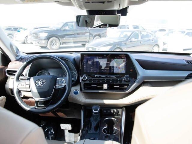 used 2021 Toyota Highlander Hybrid car, priced at $42,998