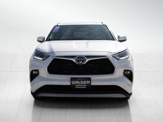 used 2021 Toyota Highlander Hybrid car, priced at $42,998