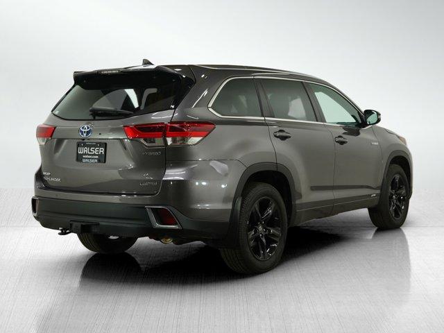 used 2019 Toyota Highlander Hybrid car, priced at $29,699