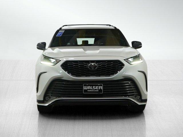 used 2021 Toyota Highlander car, priced at $28,799