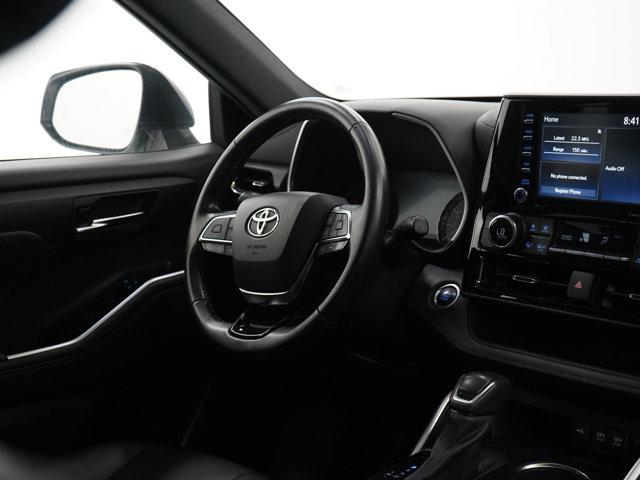 used 2021 Toyota Highlander car, priced at $28,799