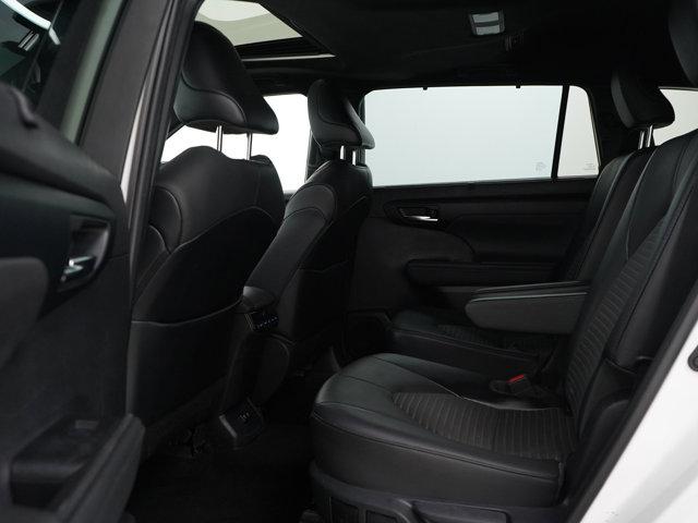 used 2021 Toyota Highlander car, priced at $28,799