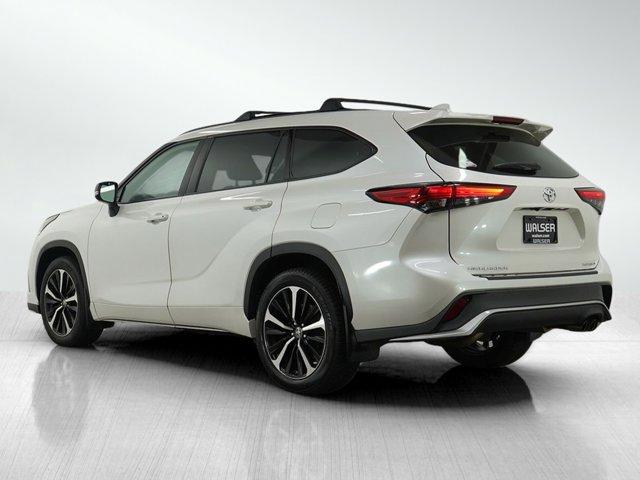 used 2021 Toyota Highlander car, priced at $28,799
