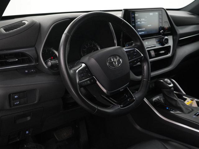 used 2021 Toyota Highlander car, priced at $28,799