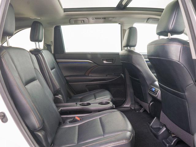 used 2017 Toyota Highlander Hybrid car, priced at $26,998