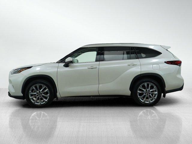 used 2021 Toyota Highlander car, priced at $38,998
