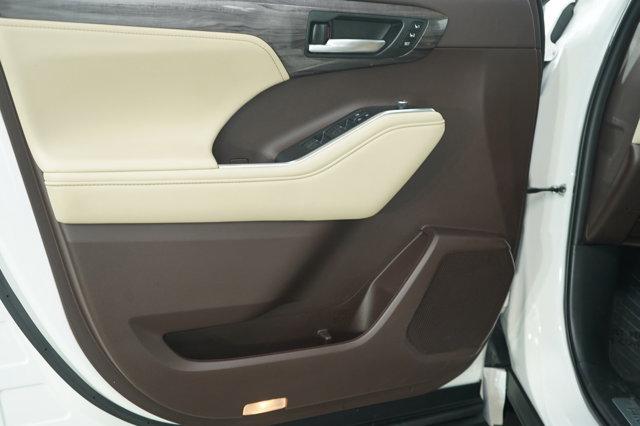 used 2021 Toyota Highlander car, priced at $38,998