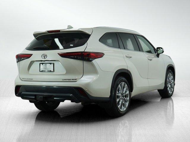 used 2021 Toyota Highlander car, priced at $38,998
