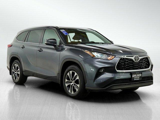 used 2021 Toyota Highlander car, priced at $32,998