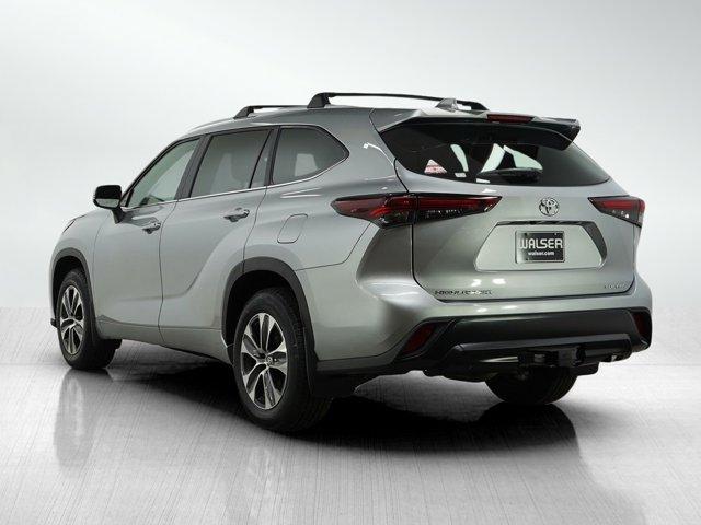 used 2024 Toyota Highlander car, priced at $45,499