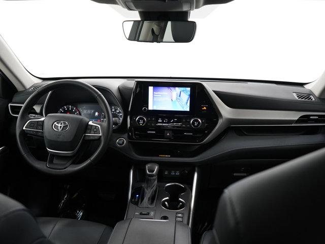 used 2024 Toyota Highlander car, priced at $45,499