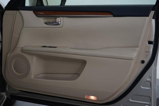 used 2015 Lexus ES 300h car, priced at $22,997