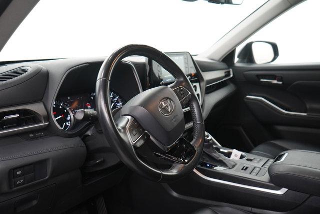 used 2021 Toyota Highlander car, priced at $34,998