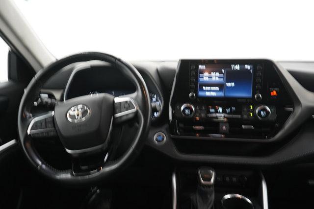 used 2021 Toyota Highlander car, priced at $34,998