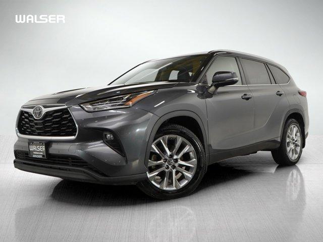 used 2020 Toyota Highlander car, priced at $34,399