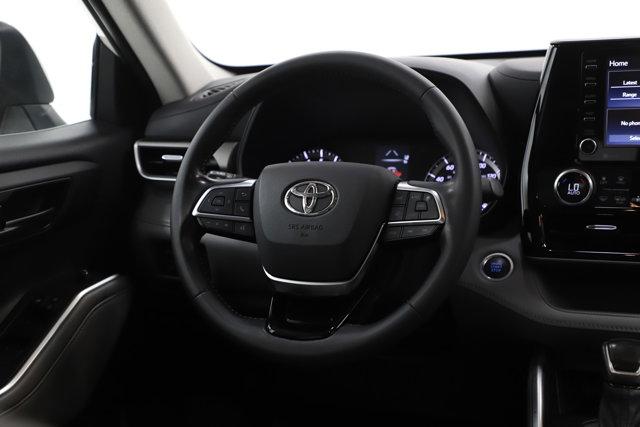 used 2021 Toyota Highlander car, priced at $27,399