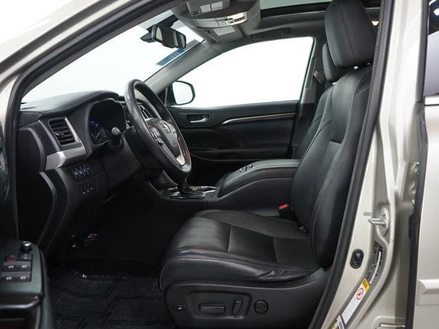 used 2014 Toyota Highlander car, priced at $13,797