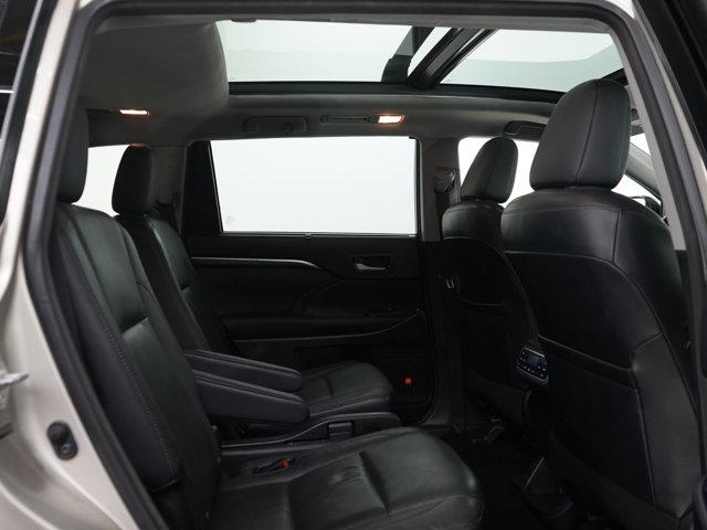 used 2014 Toyota Highlander car, priced at $13,797