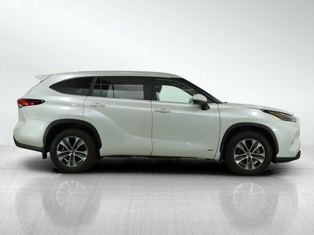 used 2023 Toyota Highlander Hybrid car, priced at $38,998