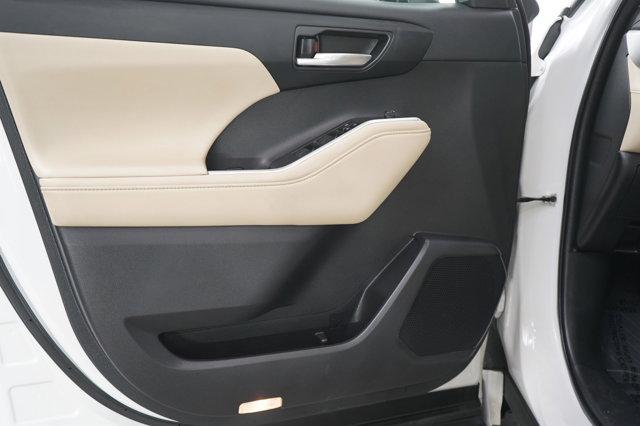 used 2023 Toyota Highlander Hybrid car, priced at $38,998