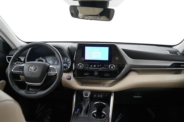 used 2023 Toyota Highlander Hybrid car, priced at $38,998