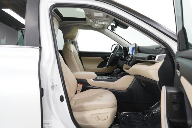 used 2023 Toyota Highlander Hybrid car, priced at $38,998