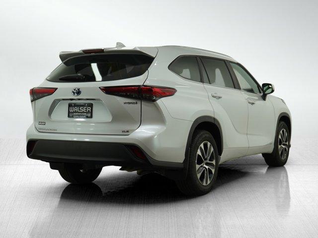 used 2023 Toyota Highlander Hybrid car, priced at $38,998