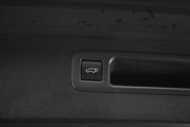 used 2023 Toyota Highlander Hybrid car, priced at $38,998
