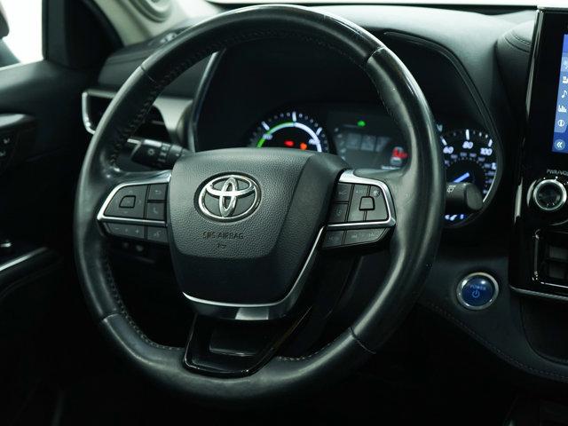 used 2020 Toyota Highlander Hybrid car, priced at $31,998